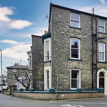 Spacious 6br For Groups Near Station