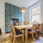 Spacious 6br For Groups Near Station