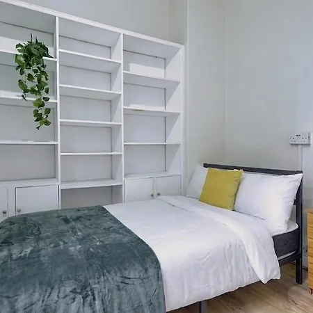 Apartment Spacious 6br For Groups Near Station