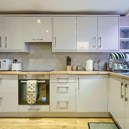 Apartmán Spacious 6br For Groups Near Station