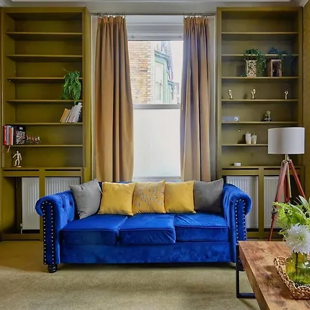 Spacious 6br For Groups Near Station
