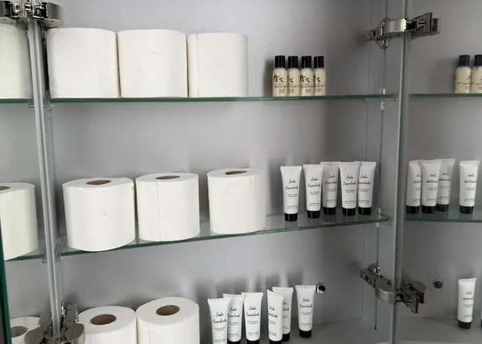 Spacious 6br For Groups Near Station *