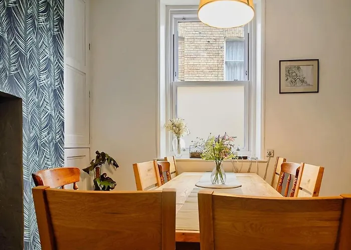 Apartment Spacious 6br For Groups Near Station