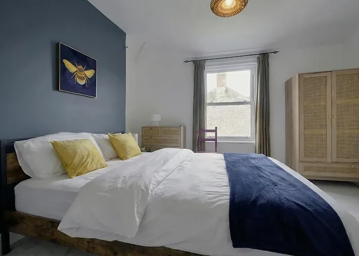 Spacious 6br For Groups Near Station Apartment Scarborough