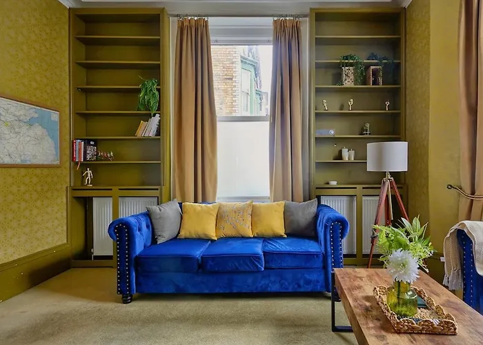 Spacious 6br For Groups Near Station