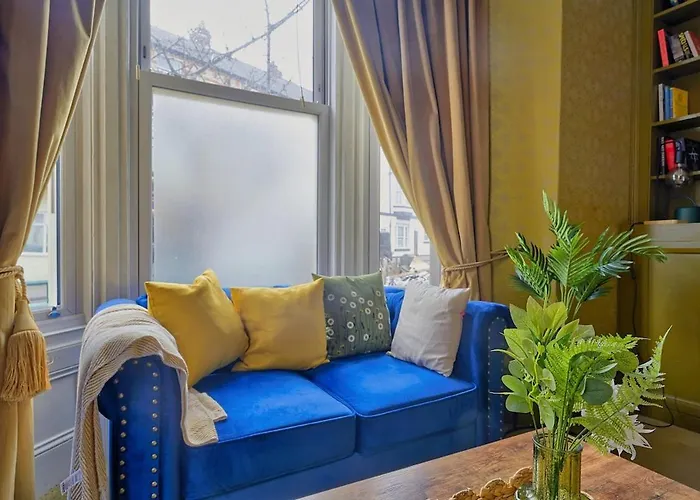 דירה Spacious 6br For Groups Near Station